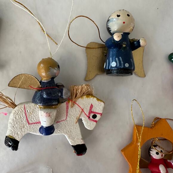 Christmas mini wooden ornaments lot of 15 angel snowman painted assorted mcm - Picture 7 of 8